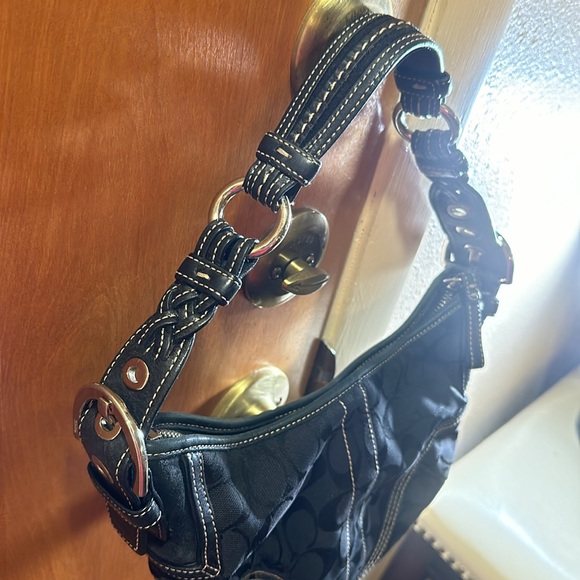 Vintage Coach mini hobo - Picture 3 of 8